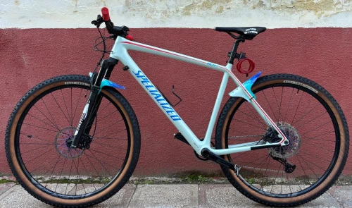 Vélo VTT XCO Carbon Haute gamme // Taille : L 29" // État : 9/10