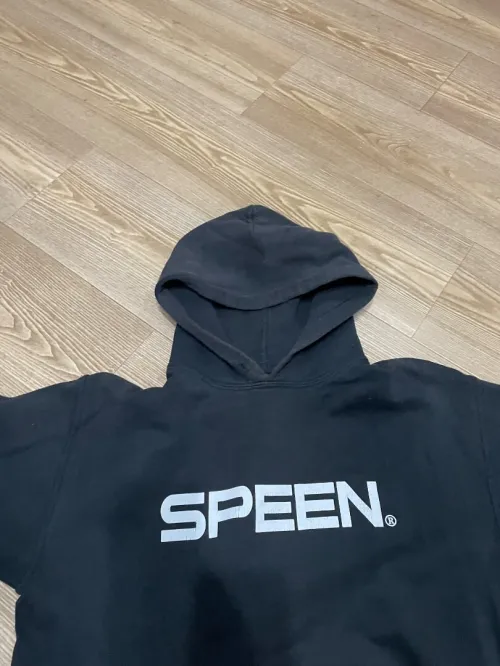Sweat capuche marque speen style pour le freestyle football