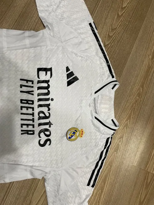 Tshirt de football real madrid