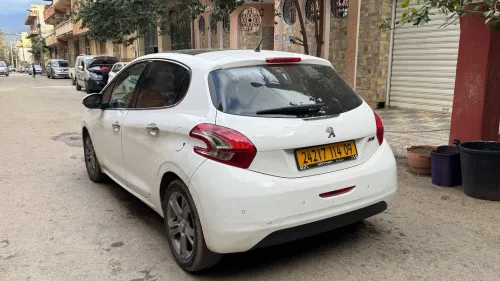 Peugeot 208 2014 Allure