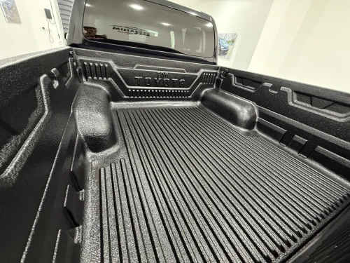 Toyota Hilux 2023 Invisible
