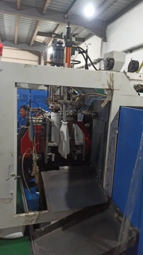 Machine soufflage plastique PEHD