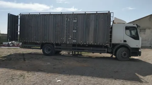 Carrosserie camion et semi remourque 