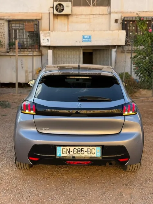 Peugeot 208 2023 Allure Pack