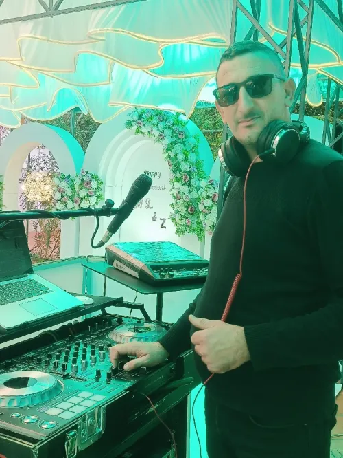 dj lyes