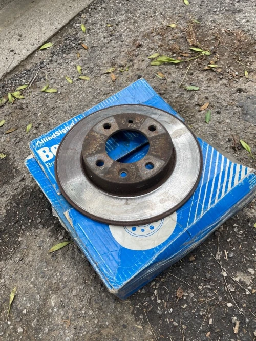 Disque de frein arrière 307 original casse 1 pièces