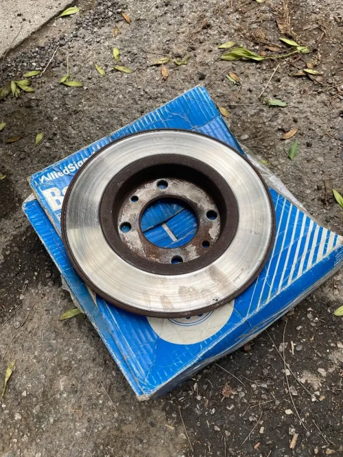 Disque de frein arrière 307 original casse 1 pièces