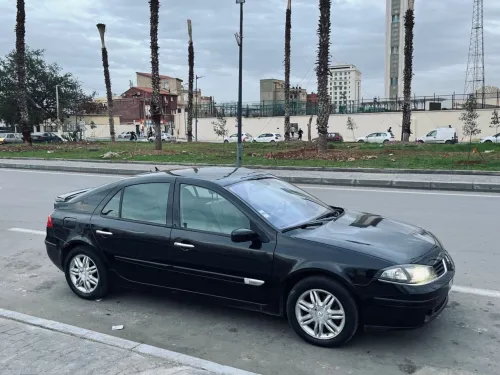 Renault Laguna 2 2002 initiale paris
