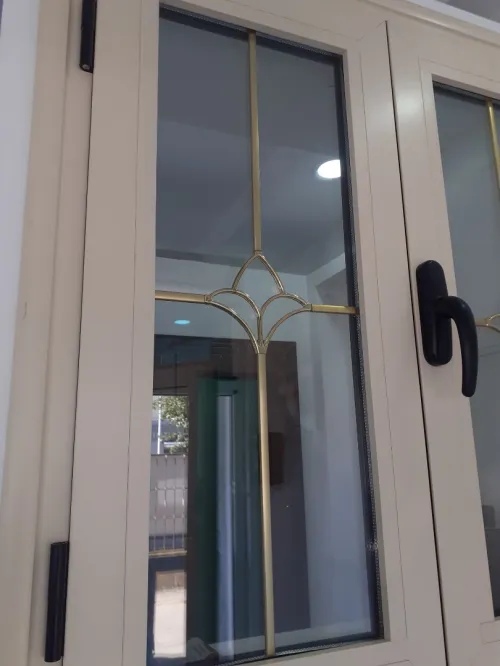 Aluminium TPR. Strugal Meta50. Hps porte.  fenêtre