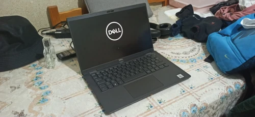 Laptop DELL latitude 7410
