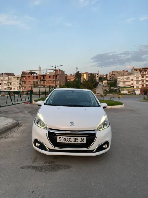 Peugeot 208 2015 Active Facelift