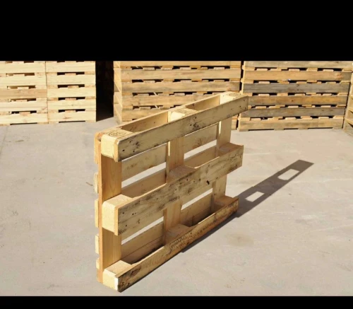 Fabrication palette bois et plastique