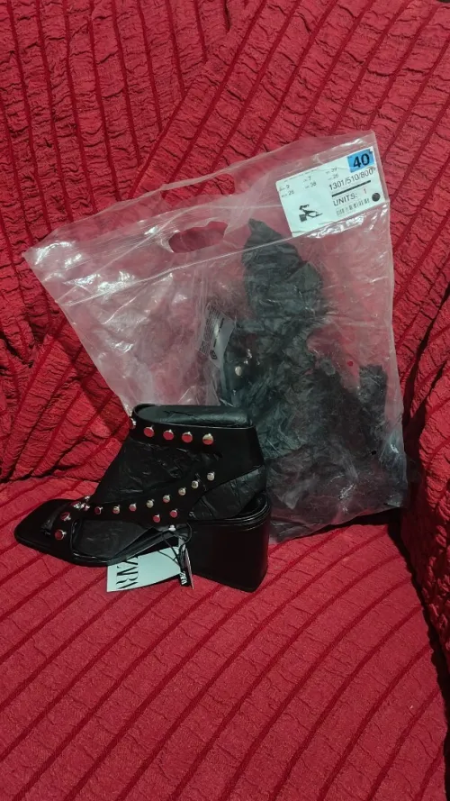 Sandales de luxe pour femme de marque ZARA très tendance, pointure 40.