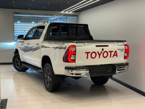 Toyota Hilux 2025 Srs