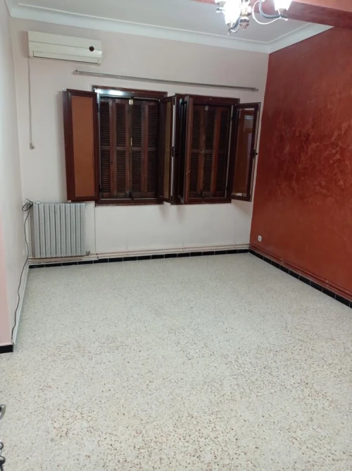 Vente Appartement Niveau de villa F5 Alger Ain naadja