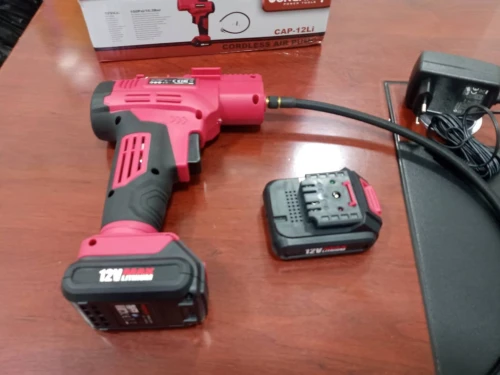 GONFLEUR S/FIL COMPRESSEUR WORCRAFT AVEC 2 BATTERIE 12V