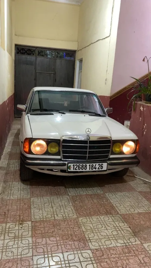 Mercedes W123 1984 300D