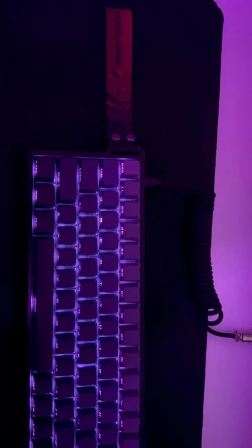 MAD68 HE + Custom keycaps