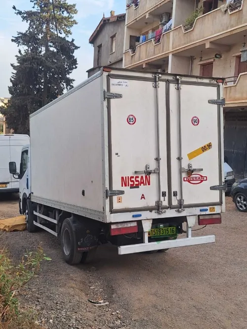 Nissan nt 400 2015 