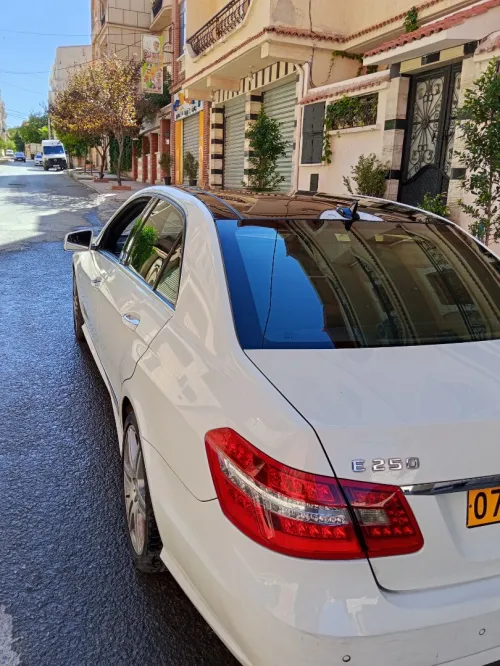 Mercedes Classe E 2014 AVANTGARDE Pack AMG