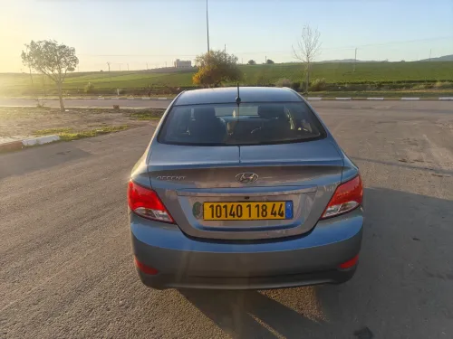 Hyundai Accent RB  4 portes 2018 Accent RB  4 portes