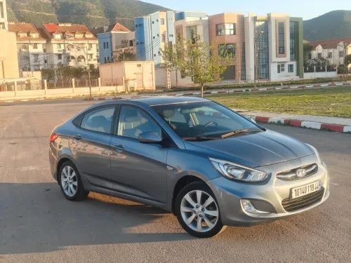 Hyundai Accent RB  4 portes 2018 Accent RB  4 portes