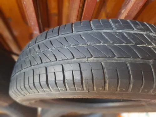 4 عجلات سيارة اتوس