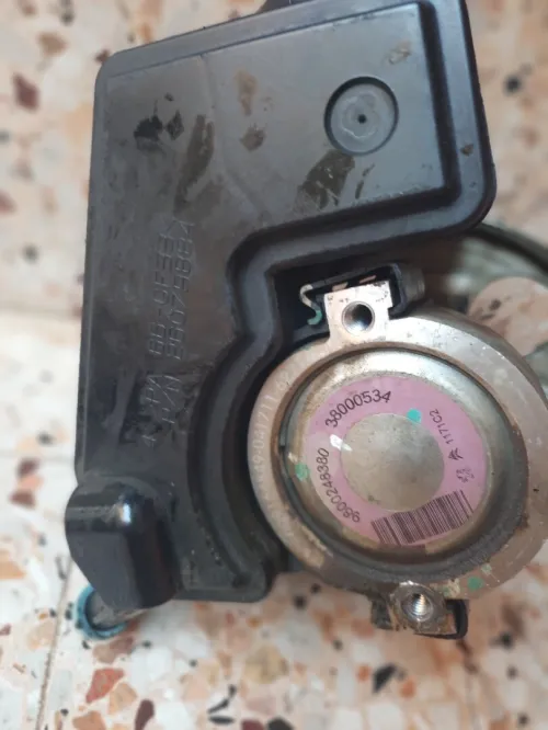Pompe direction Peugeot 206