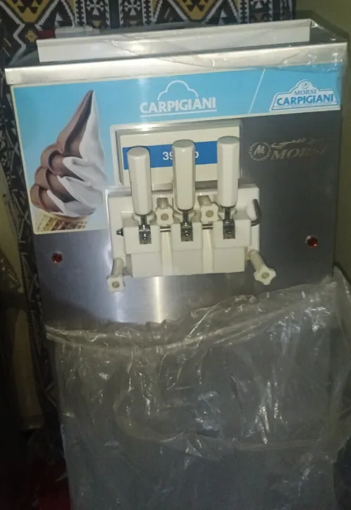 Machine a glace carpigiani 