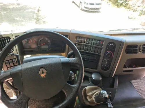 Renault 220dxi 2010