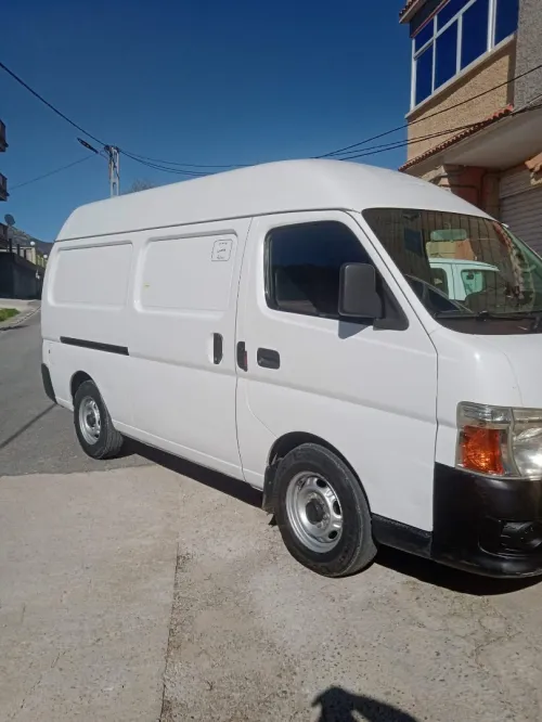 Nissan Urvan 2011