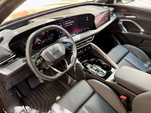 Audi Q5 2025 S-LINE INT/EXT