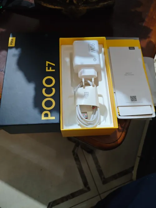 Poco F7 silver