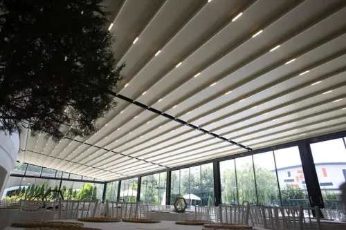 pergola en bache rétractable sur mesure