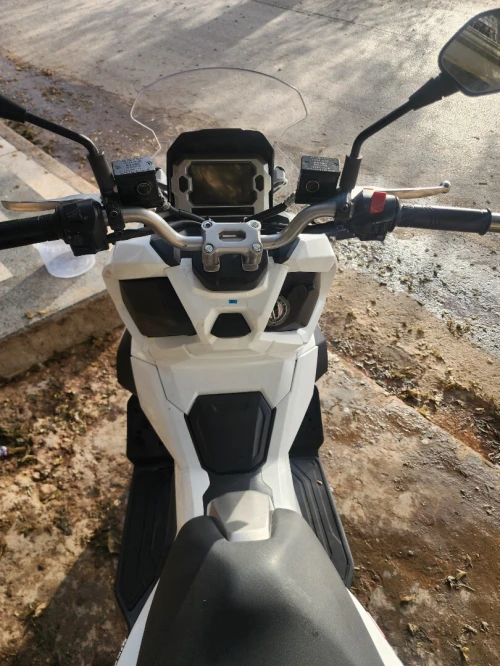 Sym Huscky adv 2025