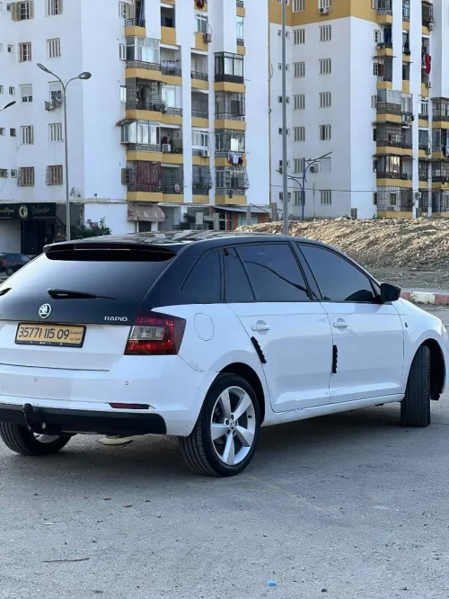 Skoda Rapid Spaceback 2015 Edition