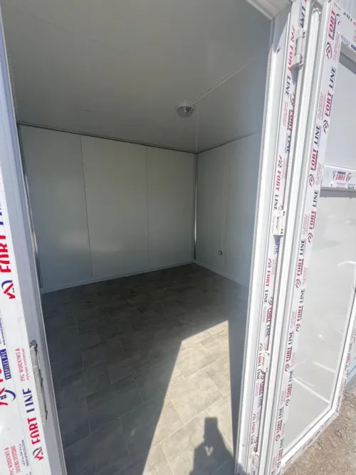 Poste de garde préfabriqués 3x3 en panneau sandwich sur commande