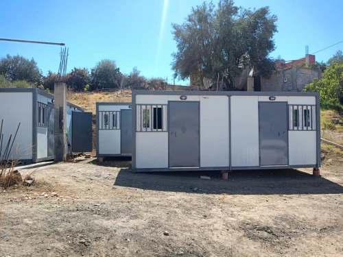 Chalet préfabriqué 3/6 avec barreaudage