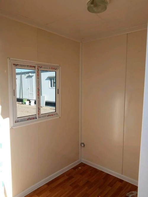 Chalet Poste de garde 2 sur 2