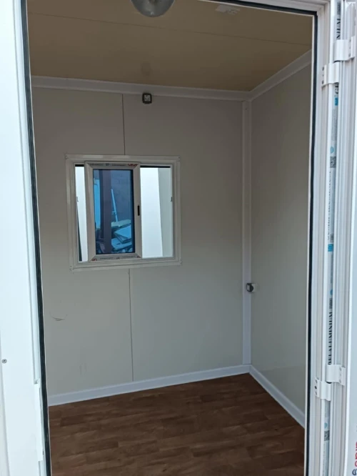 Chalet Poste de garde 2 sur 2