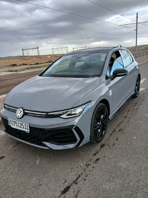Volkswagen 8.5 2025 Black idition