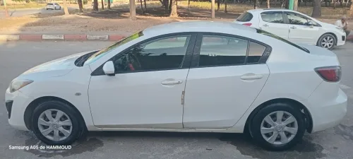 Mazda 3 3 box 2015 