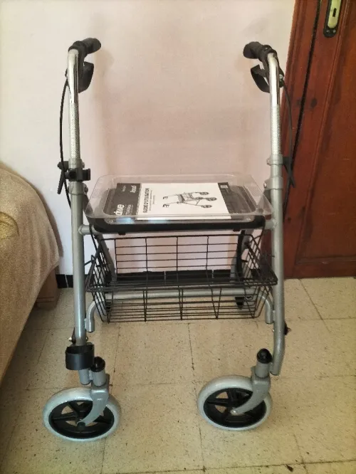 Deambulateur a roues