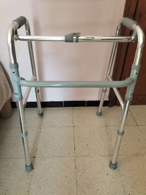 Deambulateur pliable 