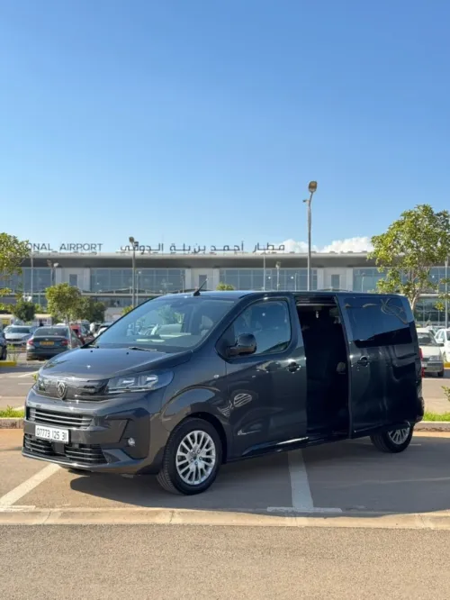 Transport privé Oran - Aéroport, Hôtels, Wilayas - Chauffeur professionnel