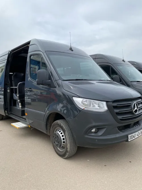 LOCATION DE BUS MERCEDES TOUR TRANSIT