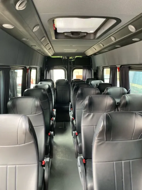 LOCATION DE BUS MERCEDES TOUR TRANSIT