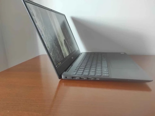 Laptop Dell 15 7590