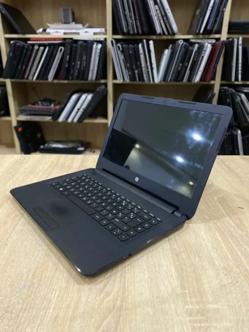 LAPTOP HP 14 POUCE 2/32gb CELERON 8éme