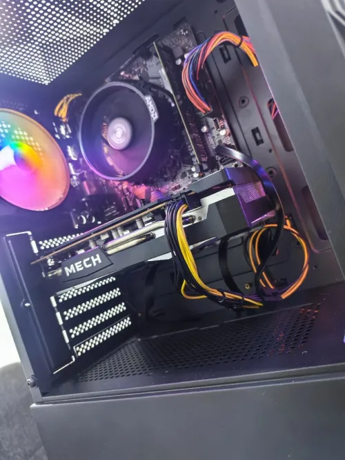 PC GAMER ( RYZEN 5 3600 + RX6600XT 8GB OC + 16GB + 256GB SSD ) 
